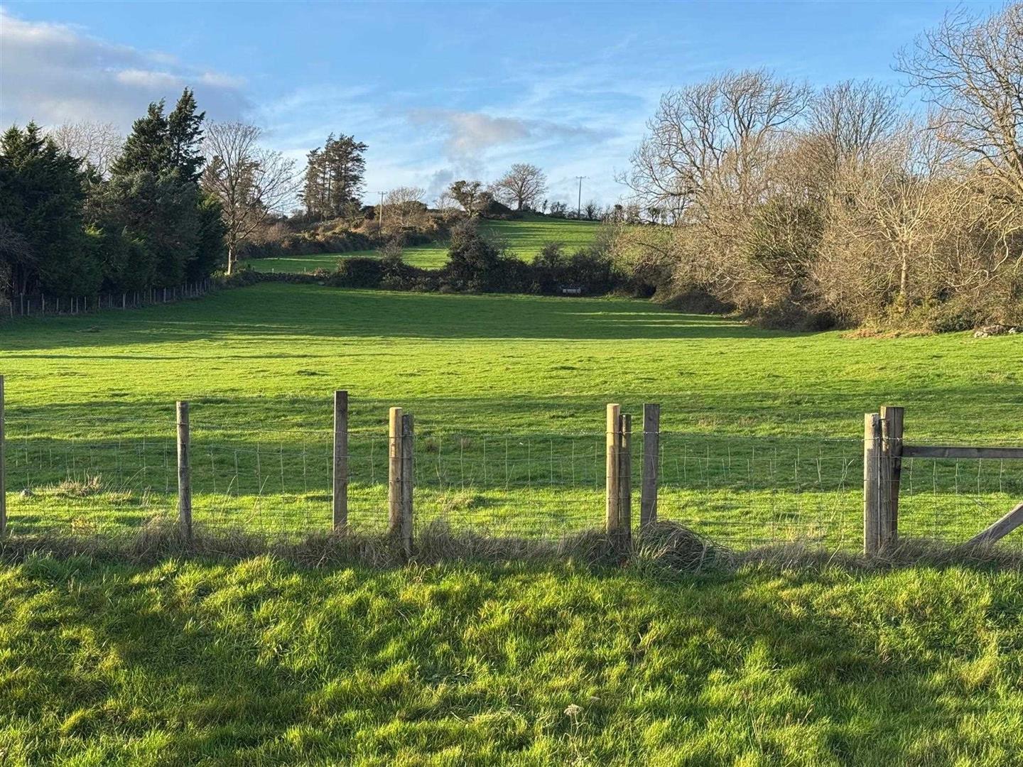 Derwen Deg, Menai Bridge